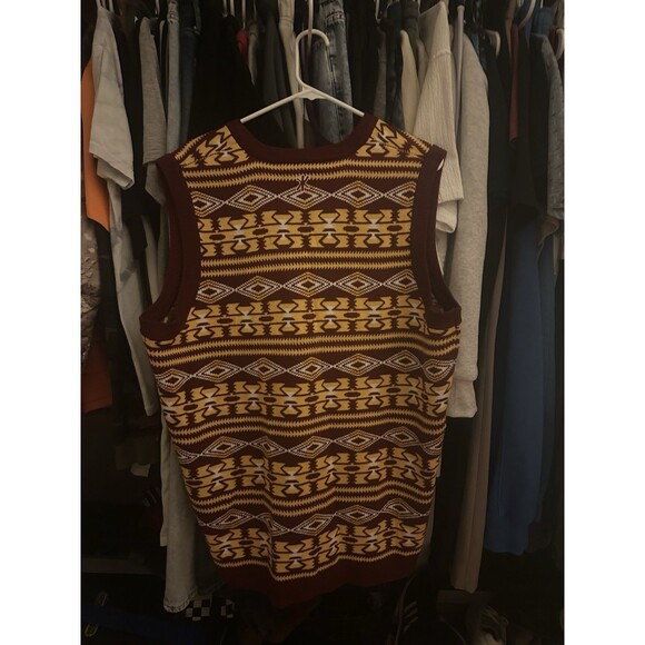 Men’s NFL Redskins Aztec Sweater Vest Size XL Outerwear - Picture 4 of 5
